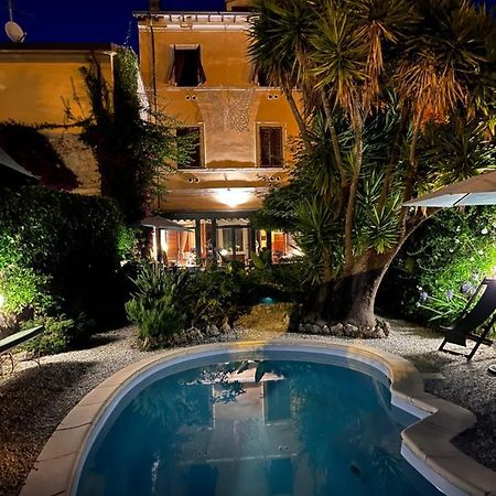 Bed and Breakfast Residenza Palazzo Visdomini Pietrasanta Exterior foto