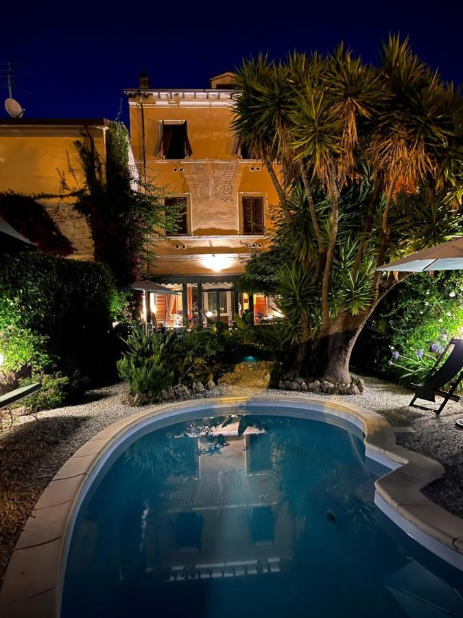 Bed and Breakfast Residenza Palazzo Visdomini Pietrasanta Exterior foto