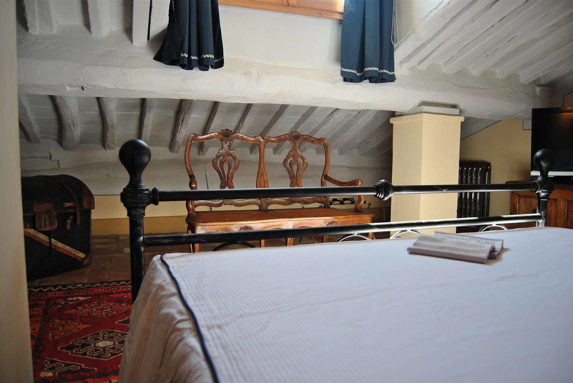 Bed and Breakfast Residenza Palazzo Visdomini Pietrasanta Exterior foto