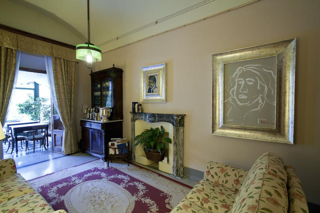Bed and Breakfast Residenza Palazzo Visdomini Pietrasanta Exterior foto